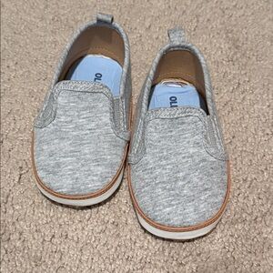 Old Navy Gray Kids Slip-On Sneakers